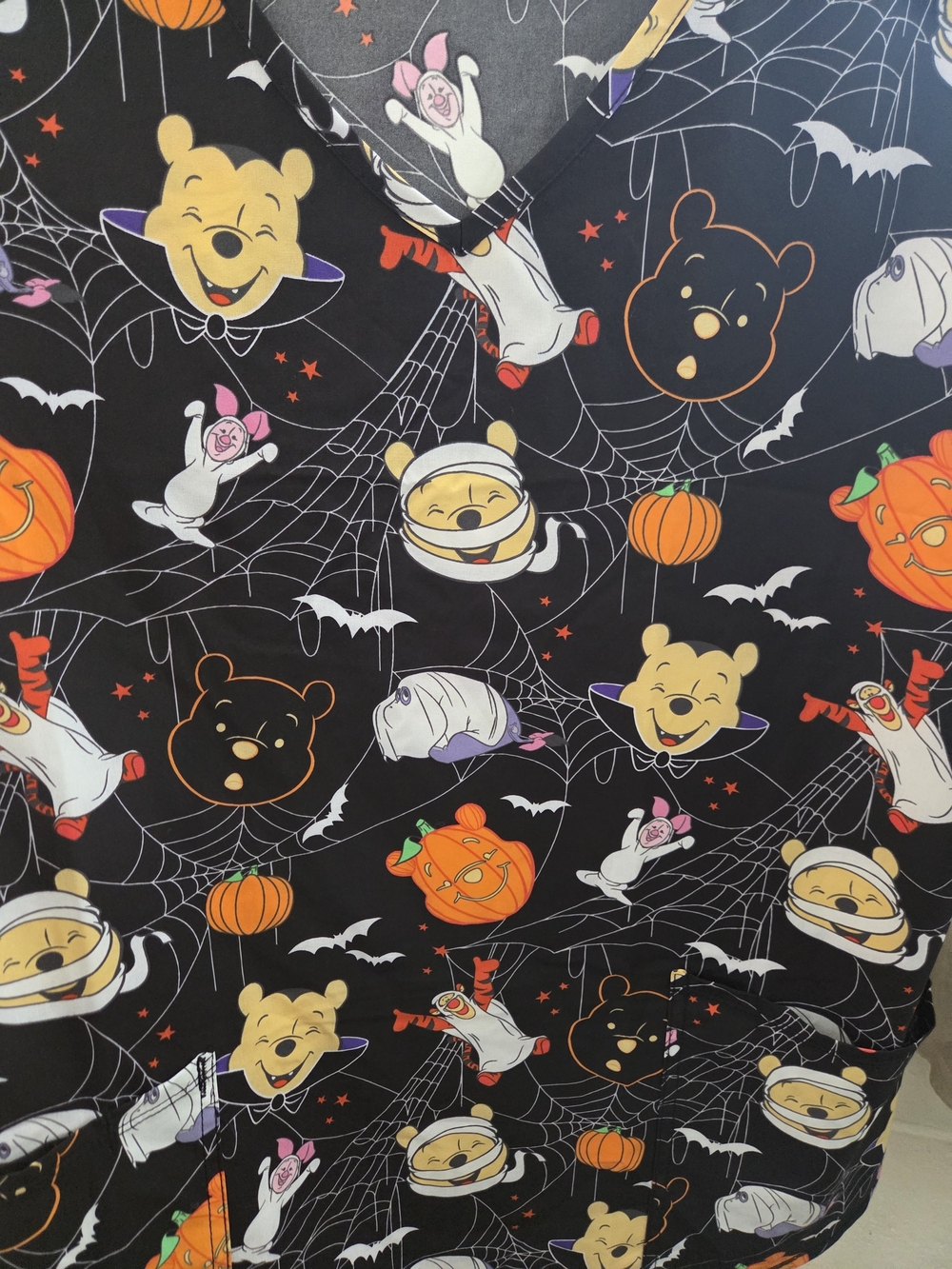 Disney Winnie the Pooh Kids' Halloween V-Neck Top - Black & Orange - Picture 2 of 6